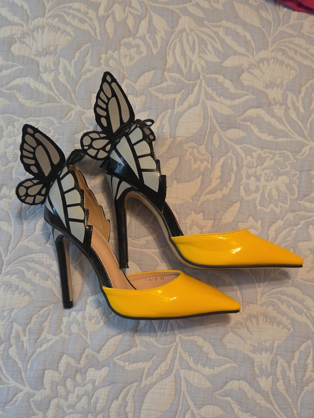 Yellow Butterfly High Heel Pumps Celebrate DOLLY - Picture 2 of 12